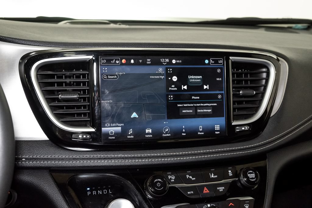Used 2022 Chrysler Pacifica Limited w/ S Appearance Package FWD image 18