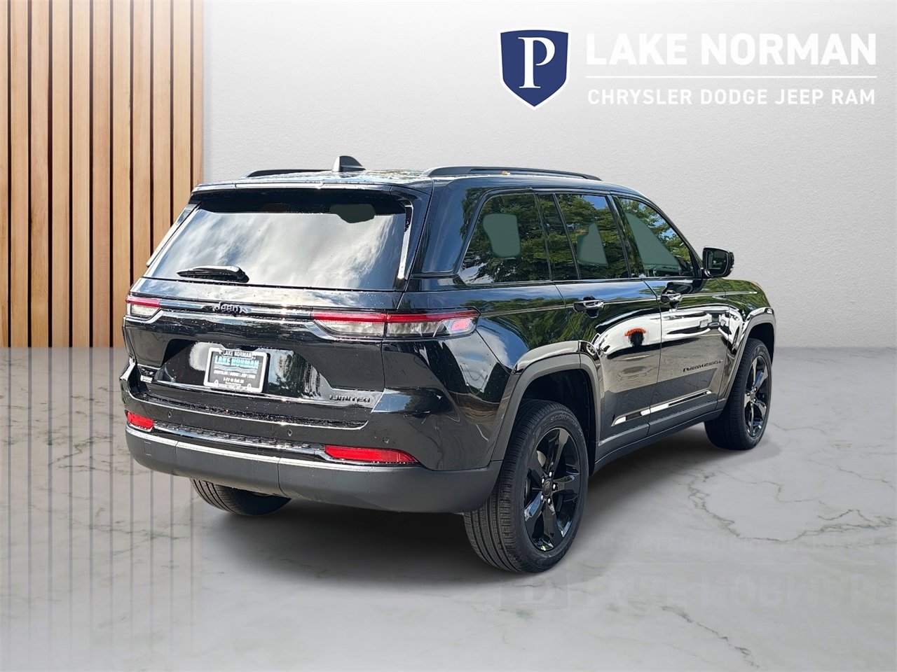New 2025 Jeep Grand Cherokee Limited w/ Luxury Tech Group II image 9