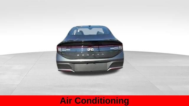 Used 2026 Hyundai Sonata SE FWD image 16