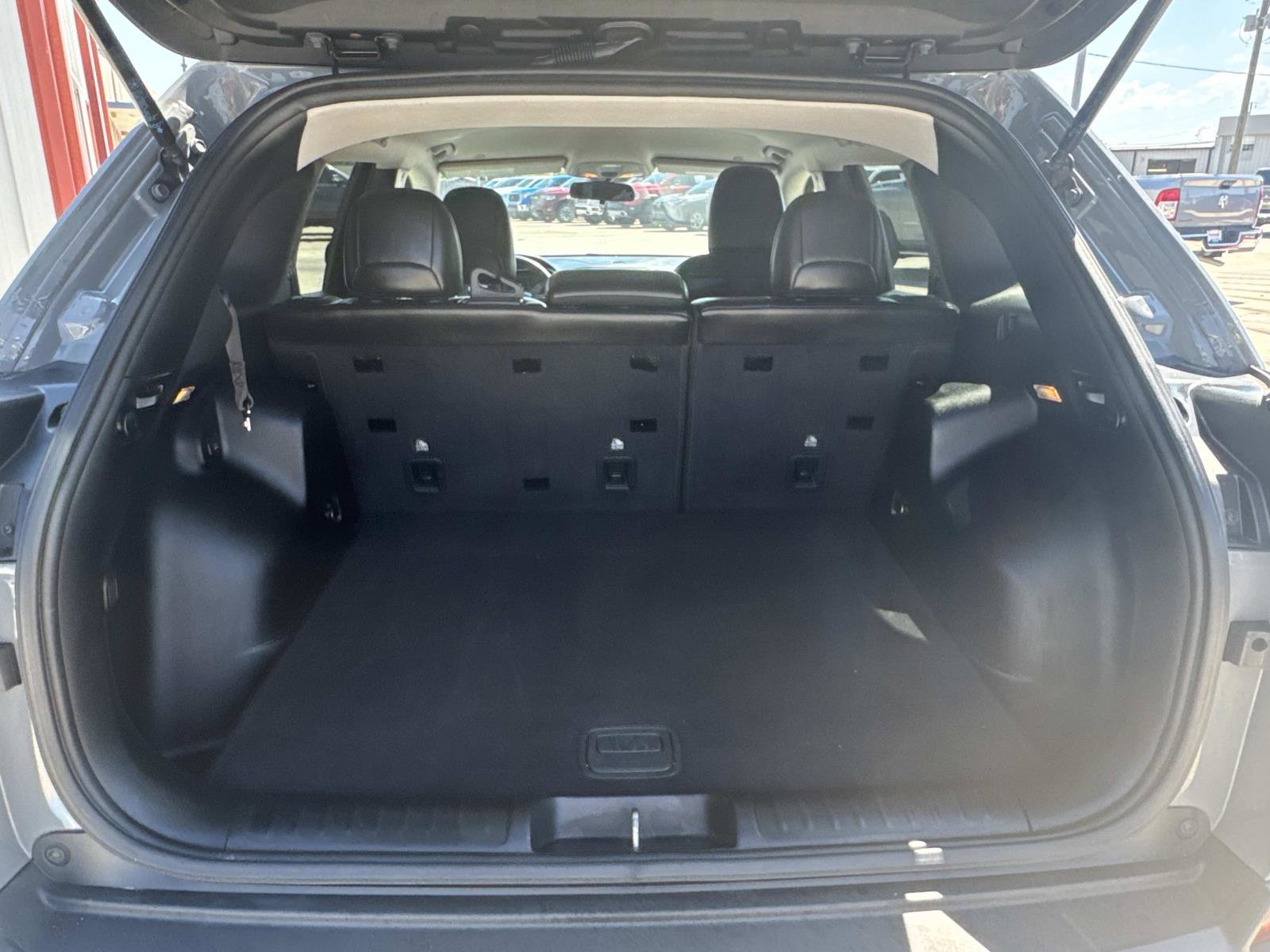 Certified 2020 Jeep Cherokee Latitude Plus image 8