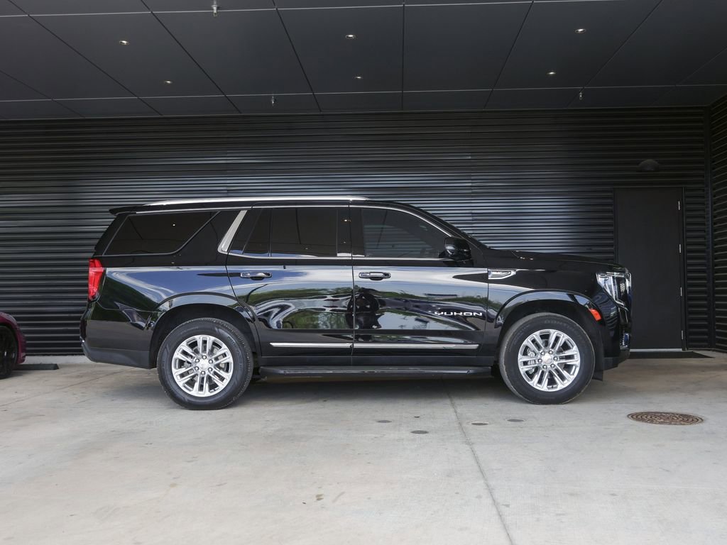 Used 2023 GMC Yukon SLT w/ SLT Luxury Package image 8