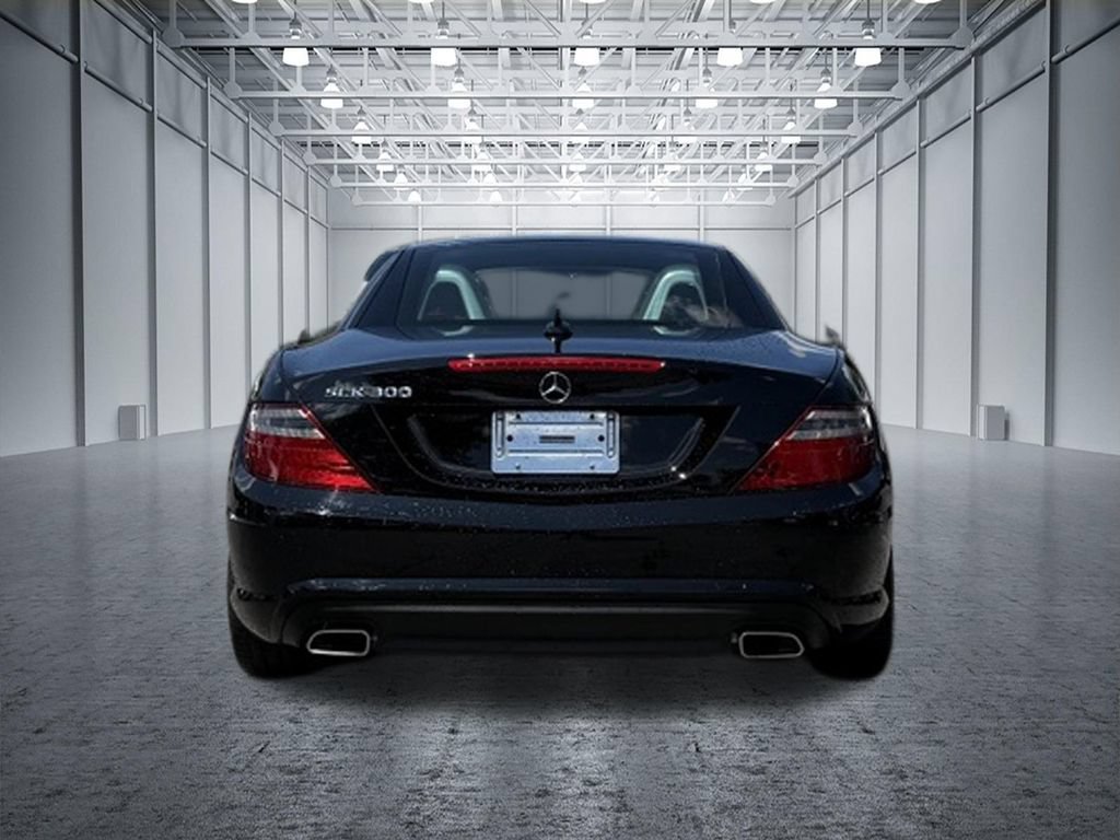 Used 2016 Mercedes-Benz SLK 300 image 18