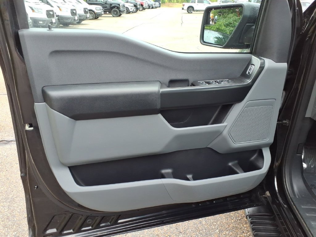 Used 2023 Ford F150 XL w/ XL Chrome Appearance Package AWD/4WD image 18