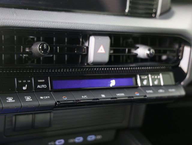 Used 2025 Toyota Land Cruiser image 16