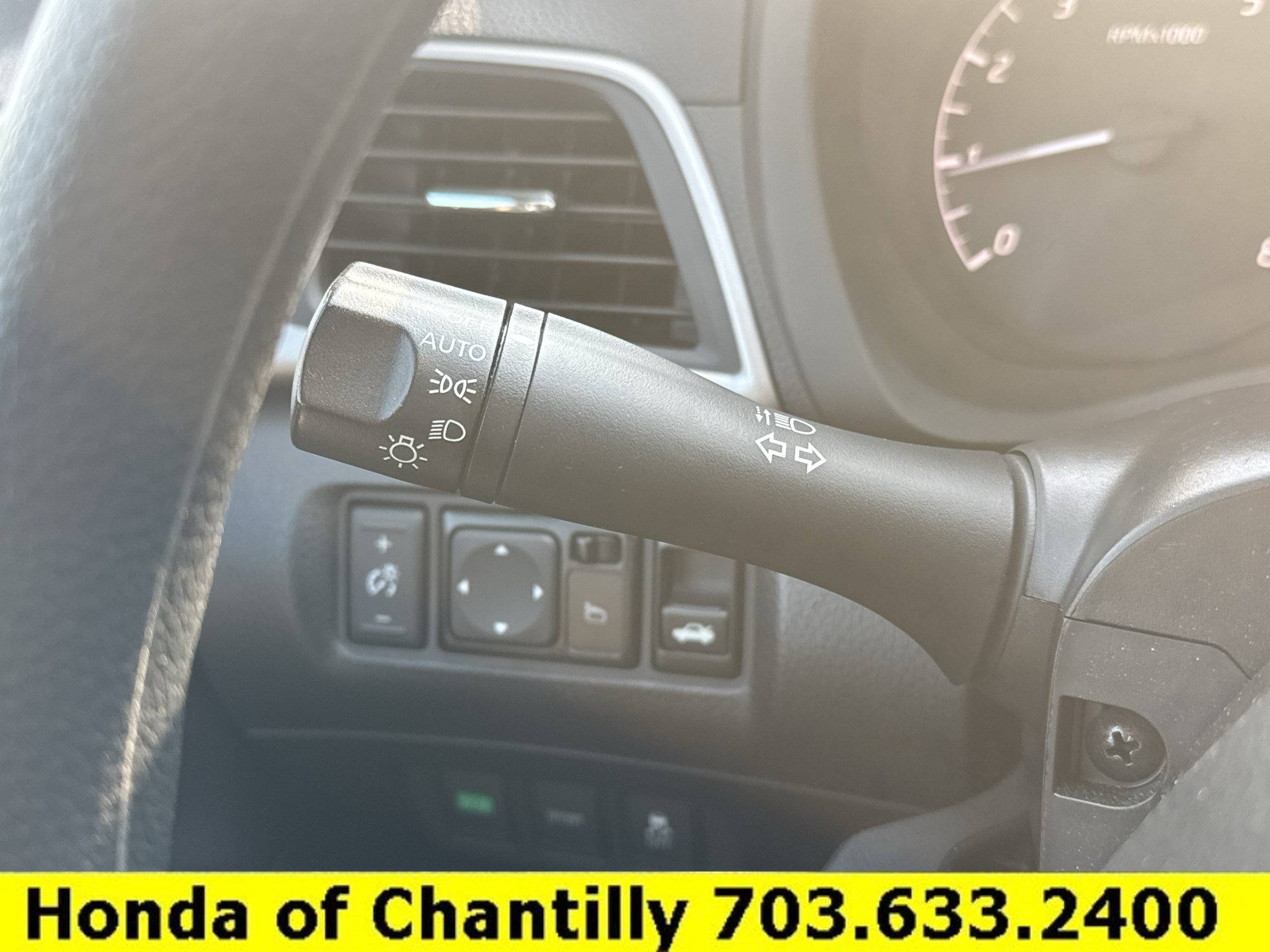 Used 2015 Nissan Sentra S FWD image 9