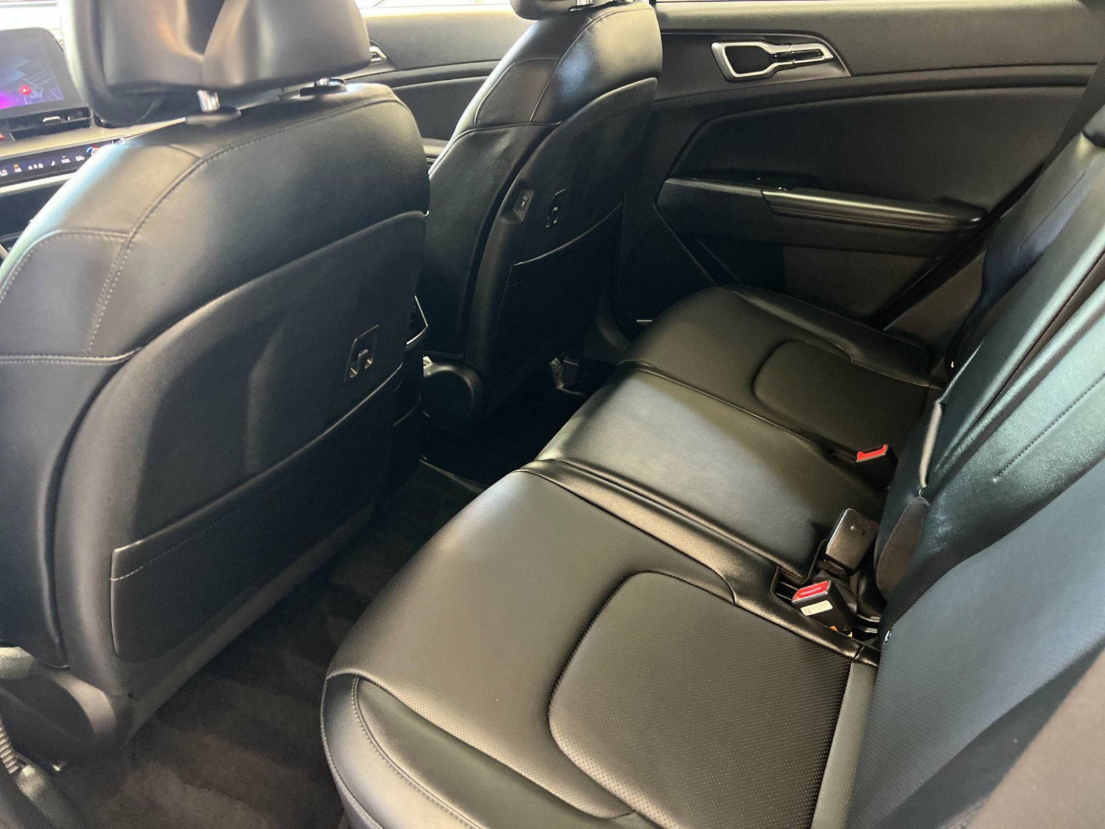 Used 2023 Kia Sportage EX FWD image 11