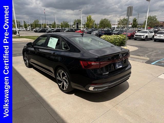 Used 2025 Volkswagen Jetta SEL FWD image 3