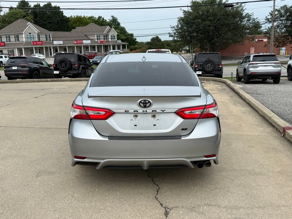 Used 2020 Toyota Camry SE FWD image 7