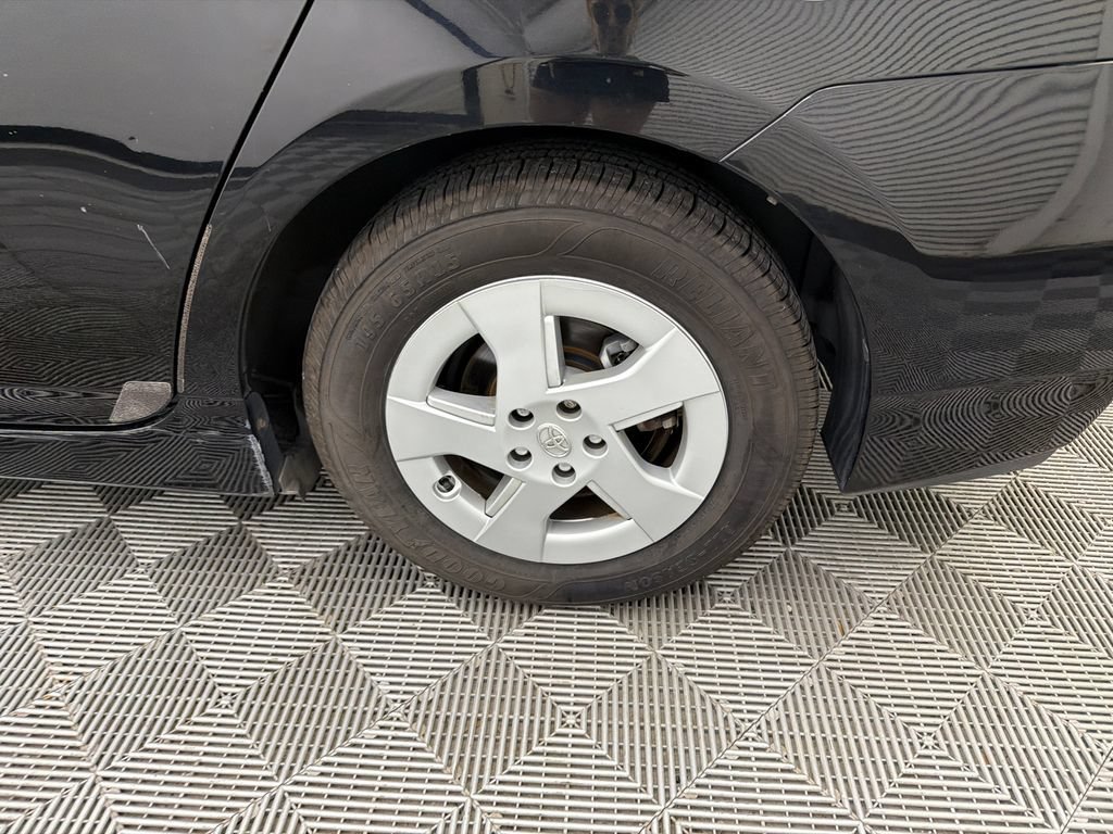 Used 2010 Toyota Prius Five FWD image 18