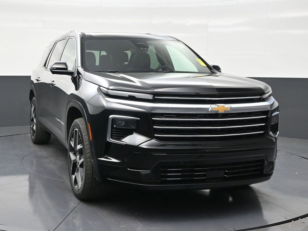 Used 2025 Chevrolet Traverse High Country image 7