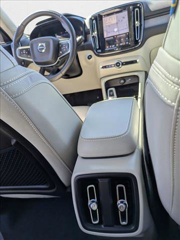 New 2026 Volvo XC40 B5 Plus w/ Protection Package Premier image 15