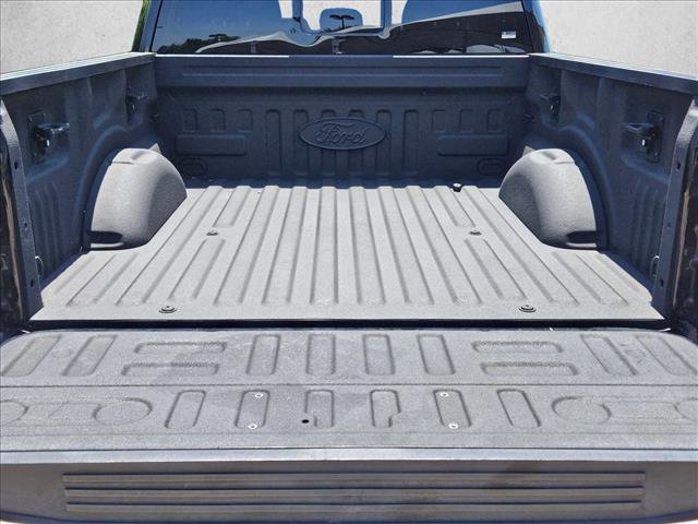 Used 2017 Ford F150 XLT w/ Equipment Group 302A Luxury RWD image 6