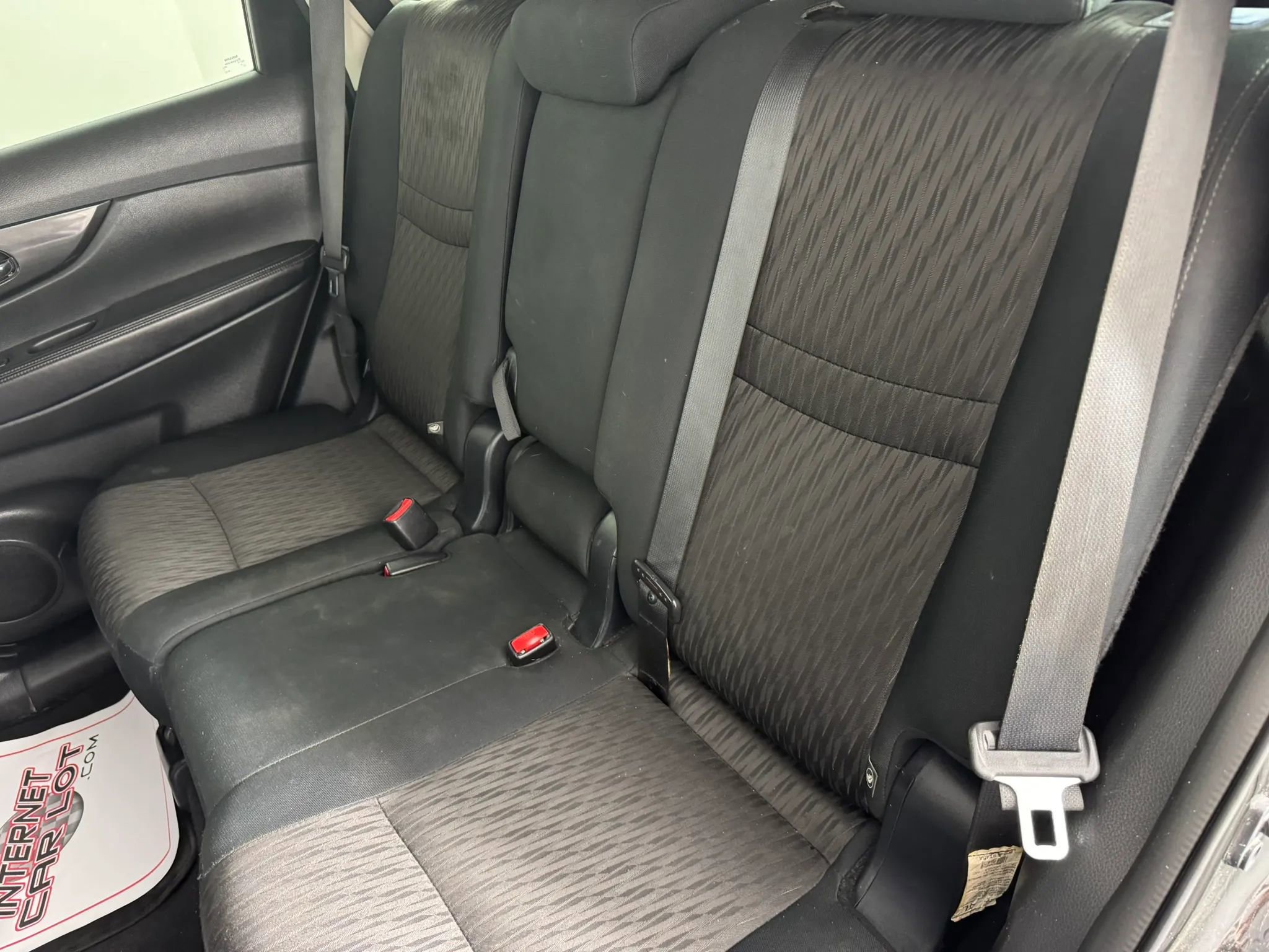 Used 2018 Nissan Rogue SV image 36