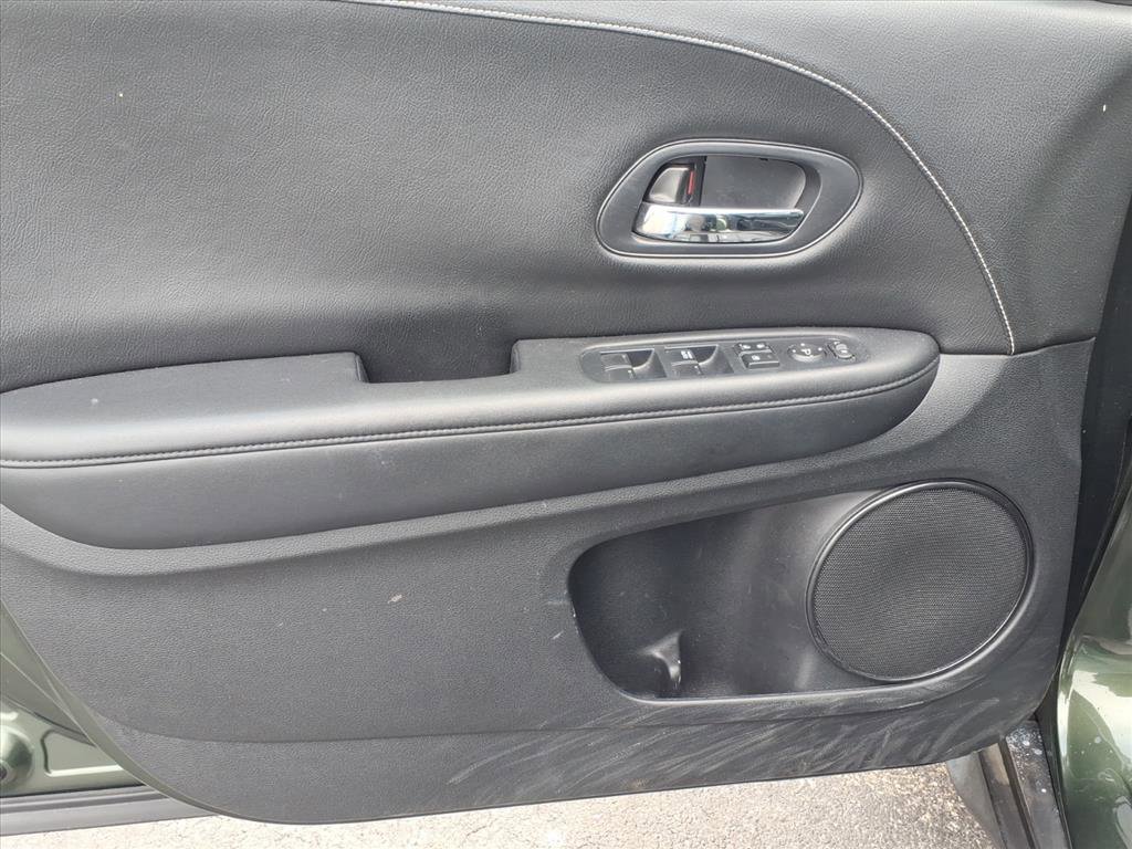 Used 2017 Honda HR-V LX image 23