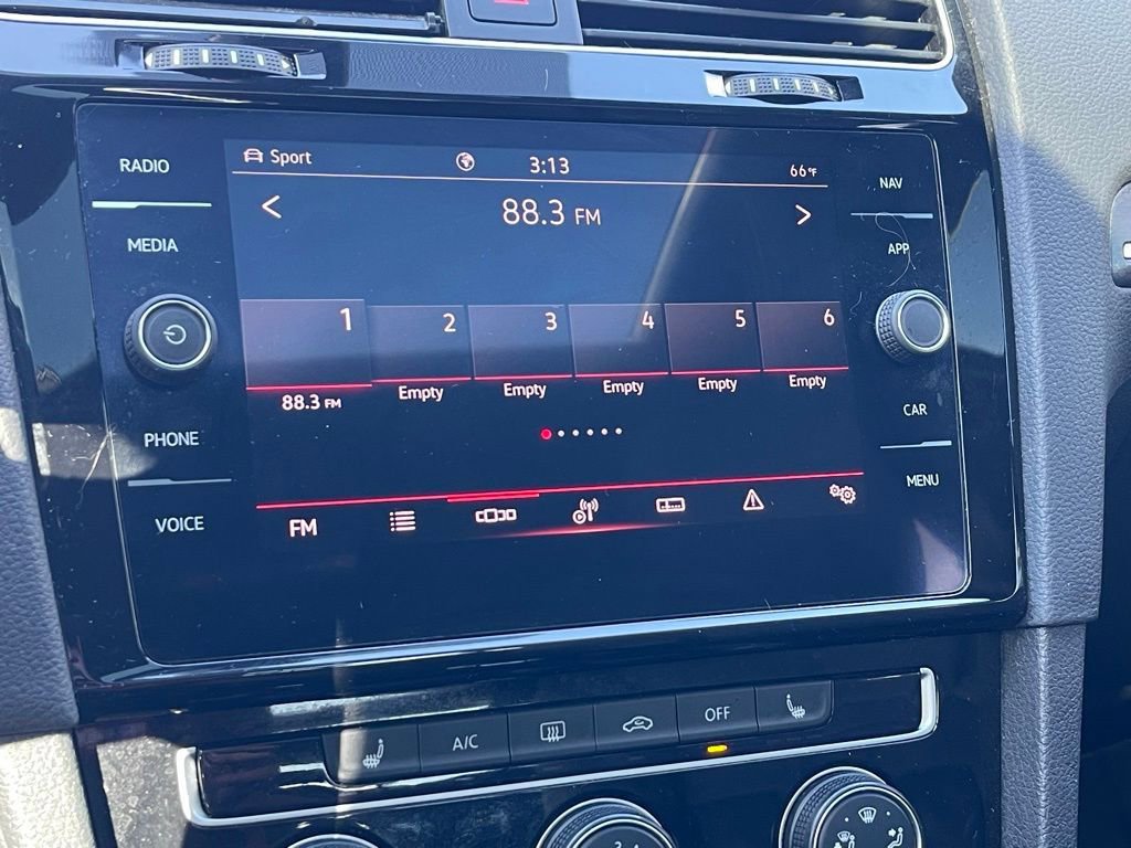 Used 2021 Volkswagen GTI SE image 24