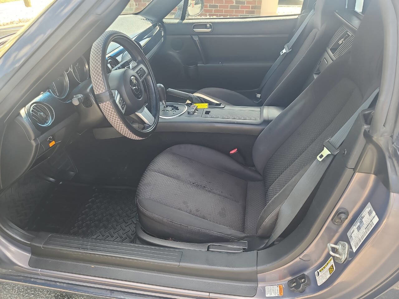 Used 2006 MAZDA MX-5 Miata Touring image 12