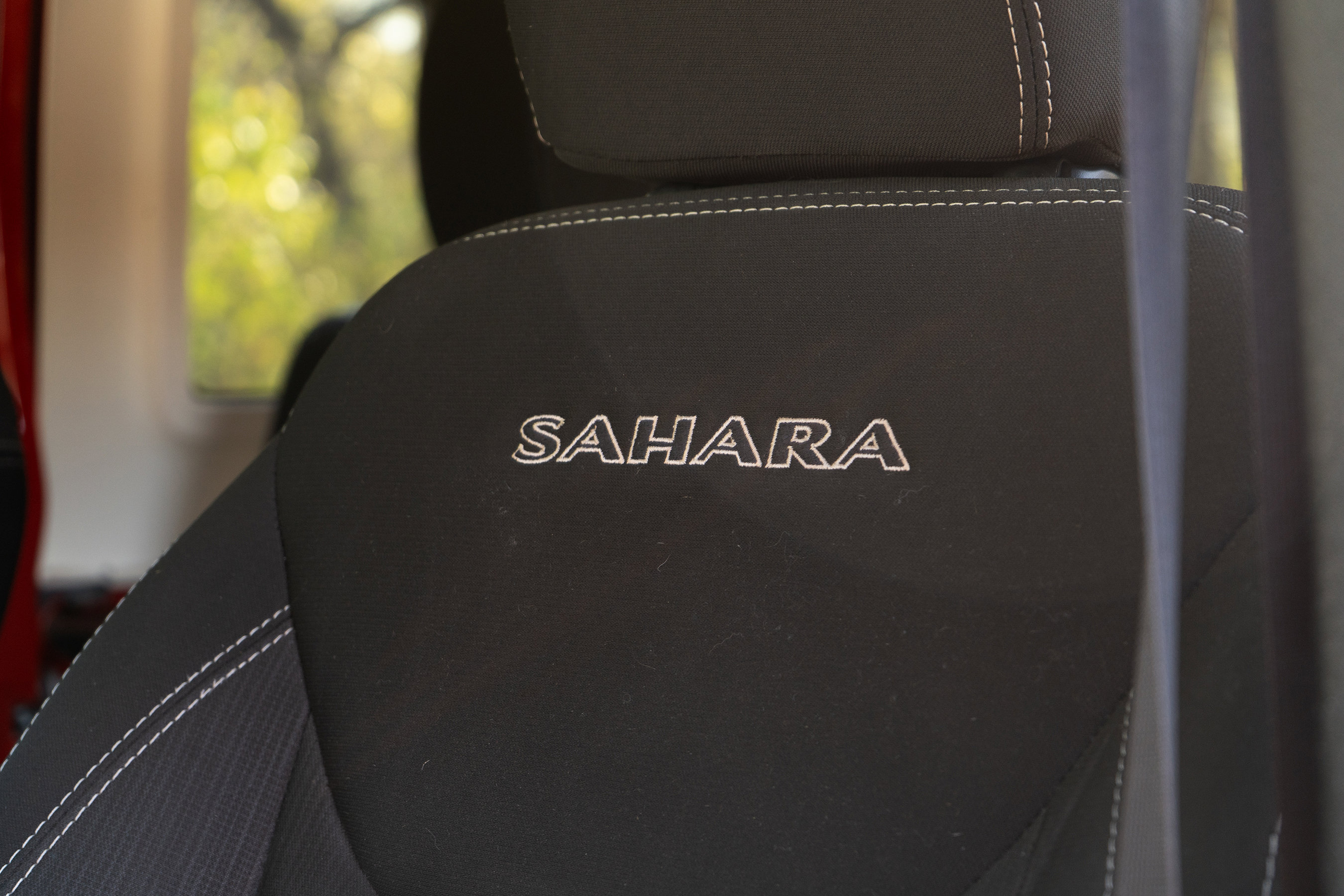 Used 2017 Jeep Wrangler Unlimited Sahara w/ Max Tow Package image 21