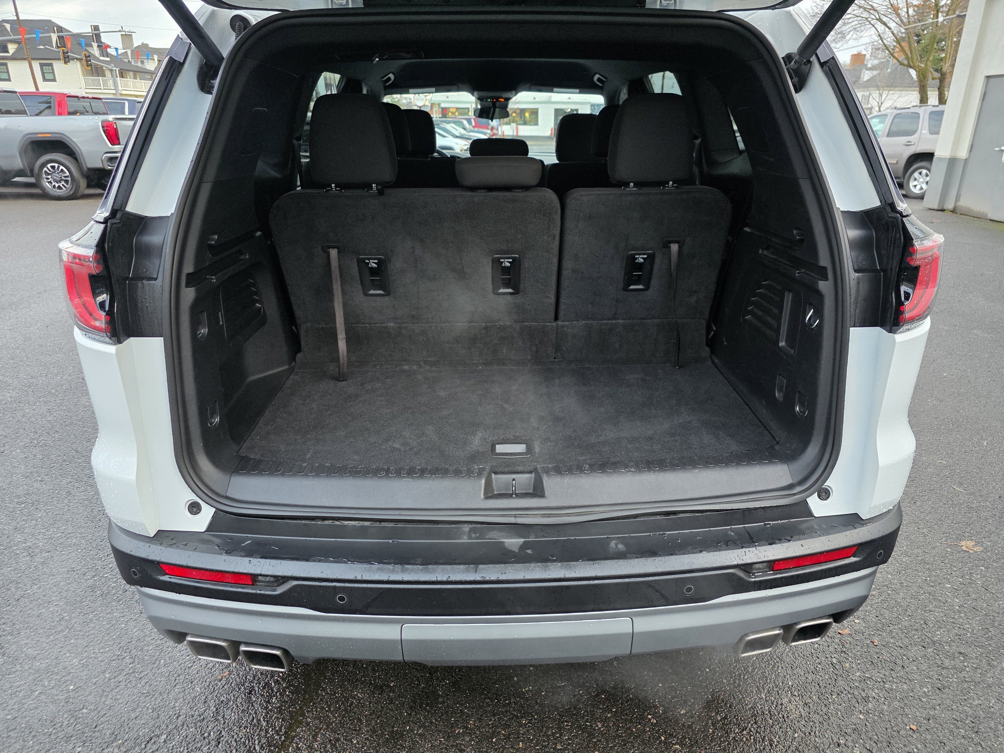 Used 2025 GMC Acadia Elevation image 26