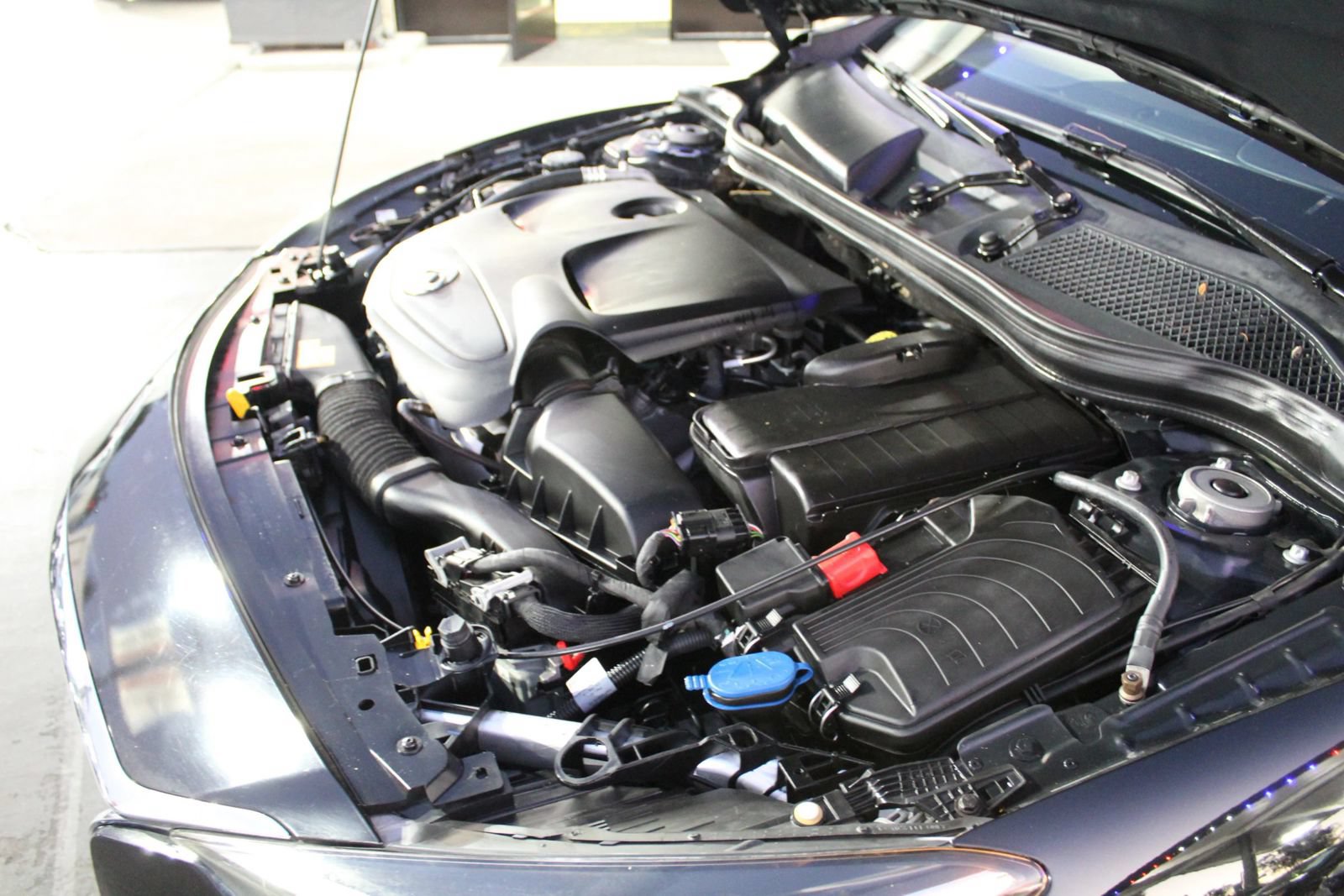 Used 2017 INFINITI QX30 Premium FWD image 37