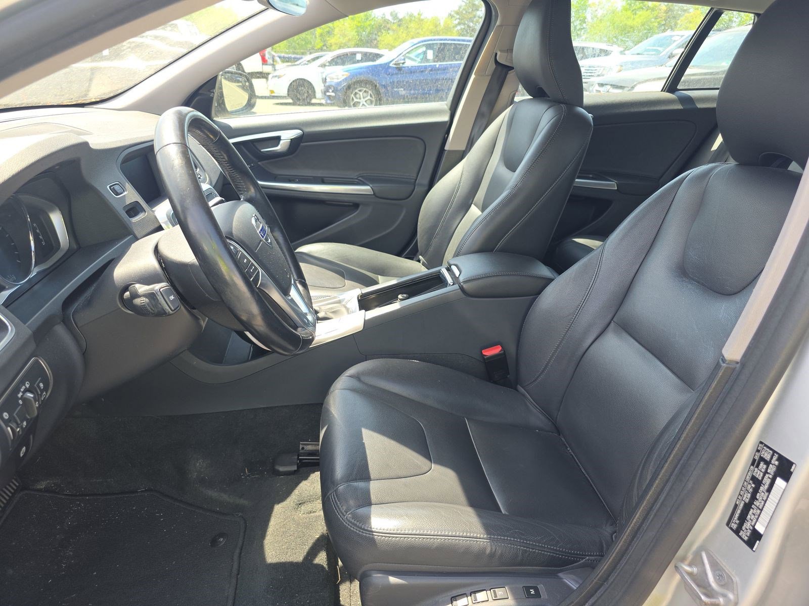 Used 2016 Volvo V60 T5 Platinum w/ Climate Package FWD image 7
