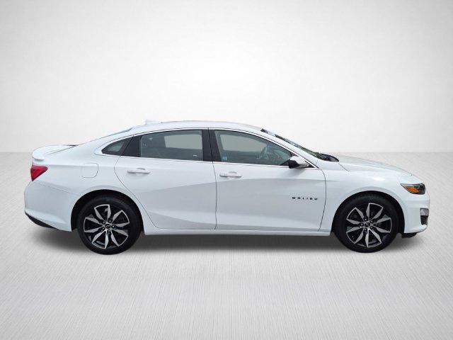 Used 2025 Chevrolet Malibu RS FWD image 11