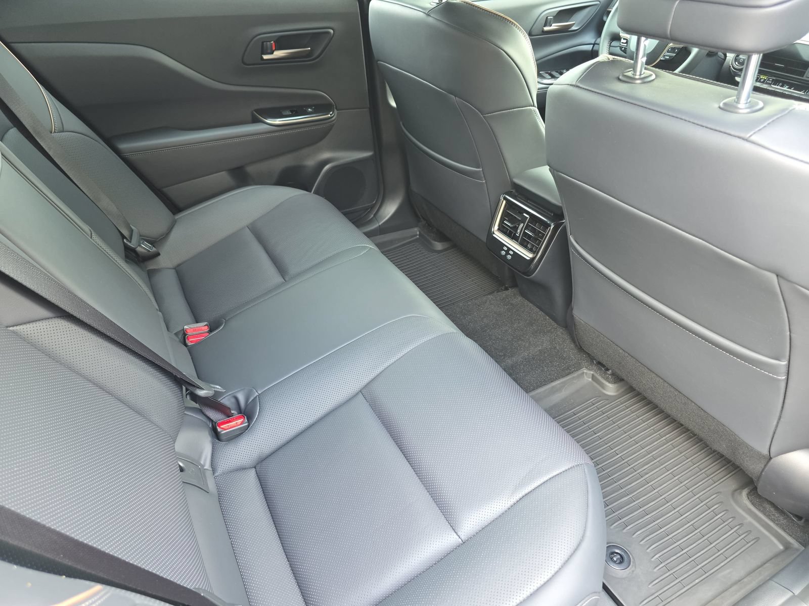 Used 2026 Toyota Crown AWD/4WD image 11