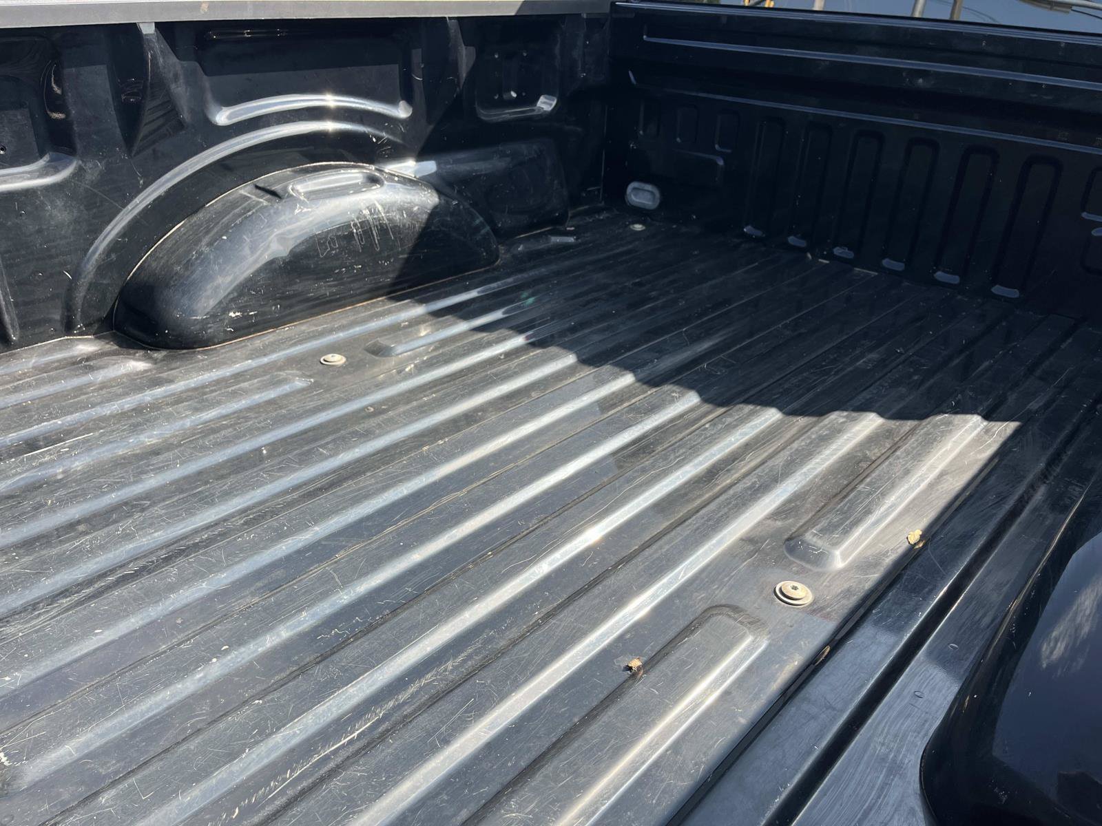 Used 2017 Ford F150 XL w/ Equipment Group 101A Mid AWD/4WD image 4