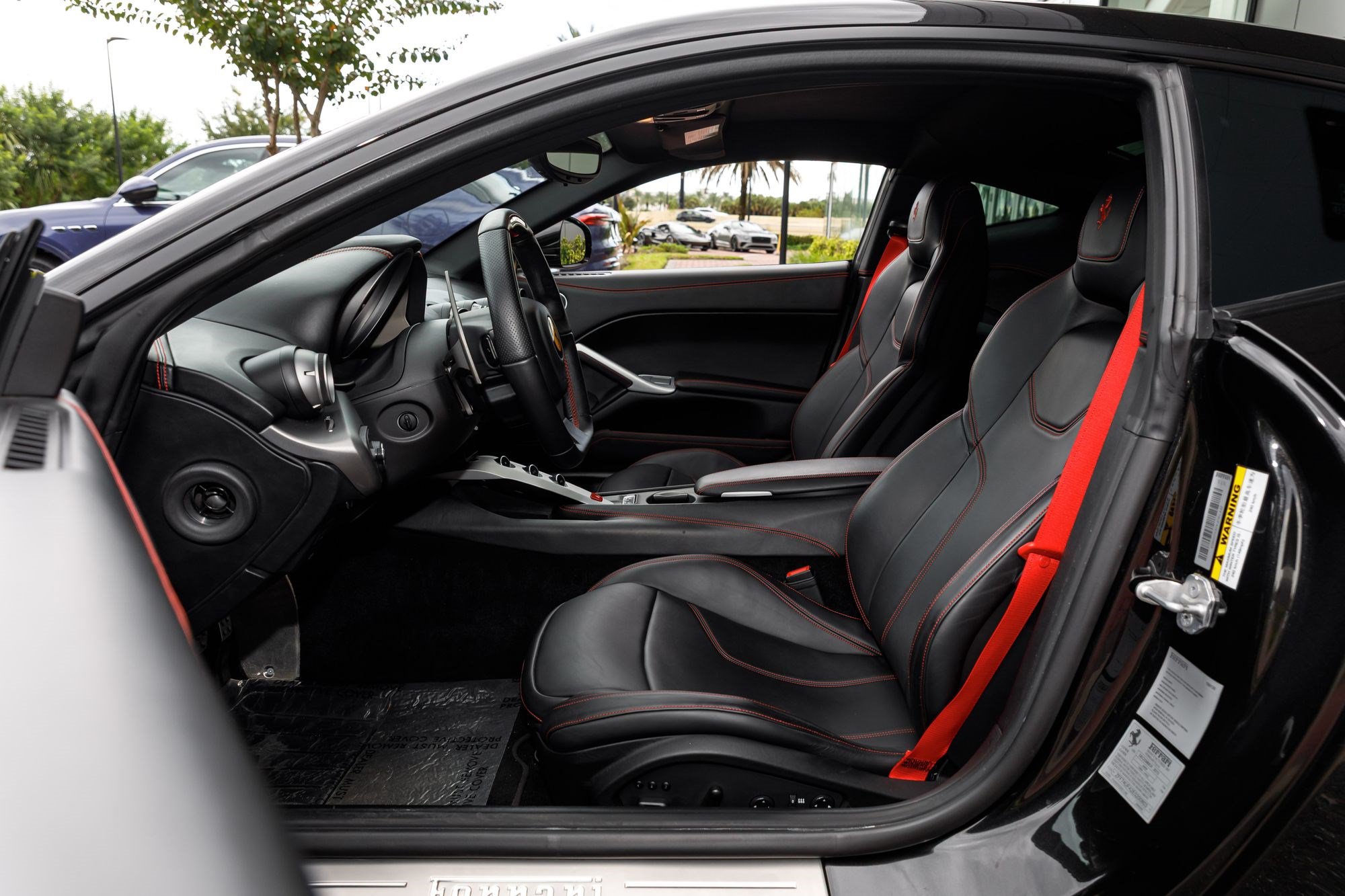 Used 2014 Ferrari F12 Berlinetta RWD image 9