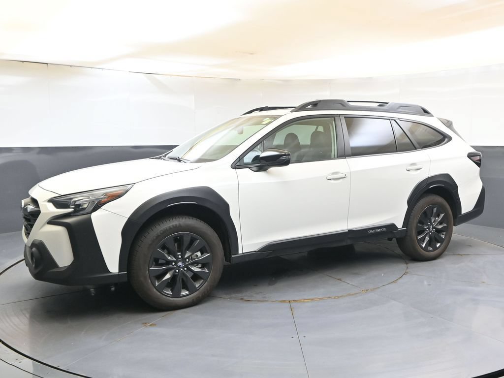 Certified 2025 Subaru Outback Onyx Edition AWD/4WD image 2
