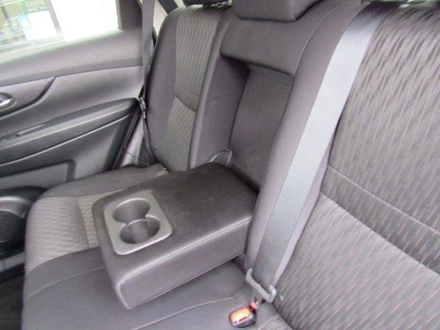 Used 2019 Nissan Rogue SV image 24