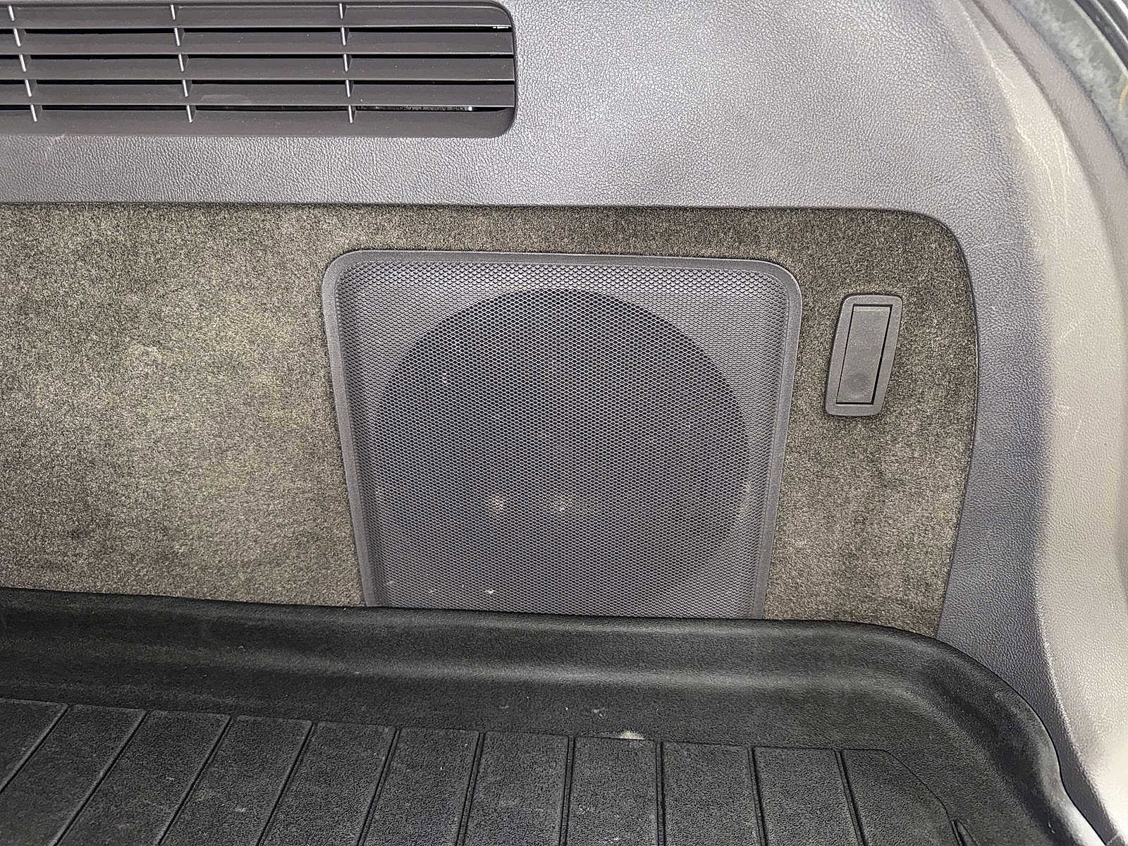 Used 2016 Lincoln MKX Reserve w/ Cargo Accessories Package image 27