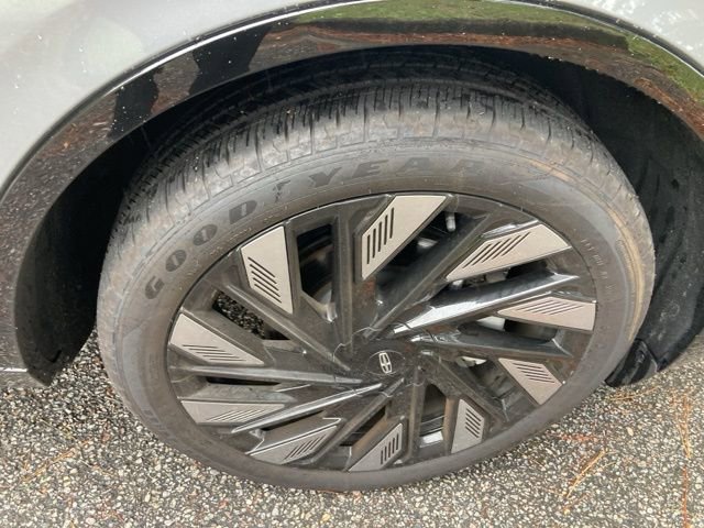 Certified 2025 Lincoln Nautilus Reserve w/ Jet Appearance Package image 16