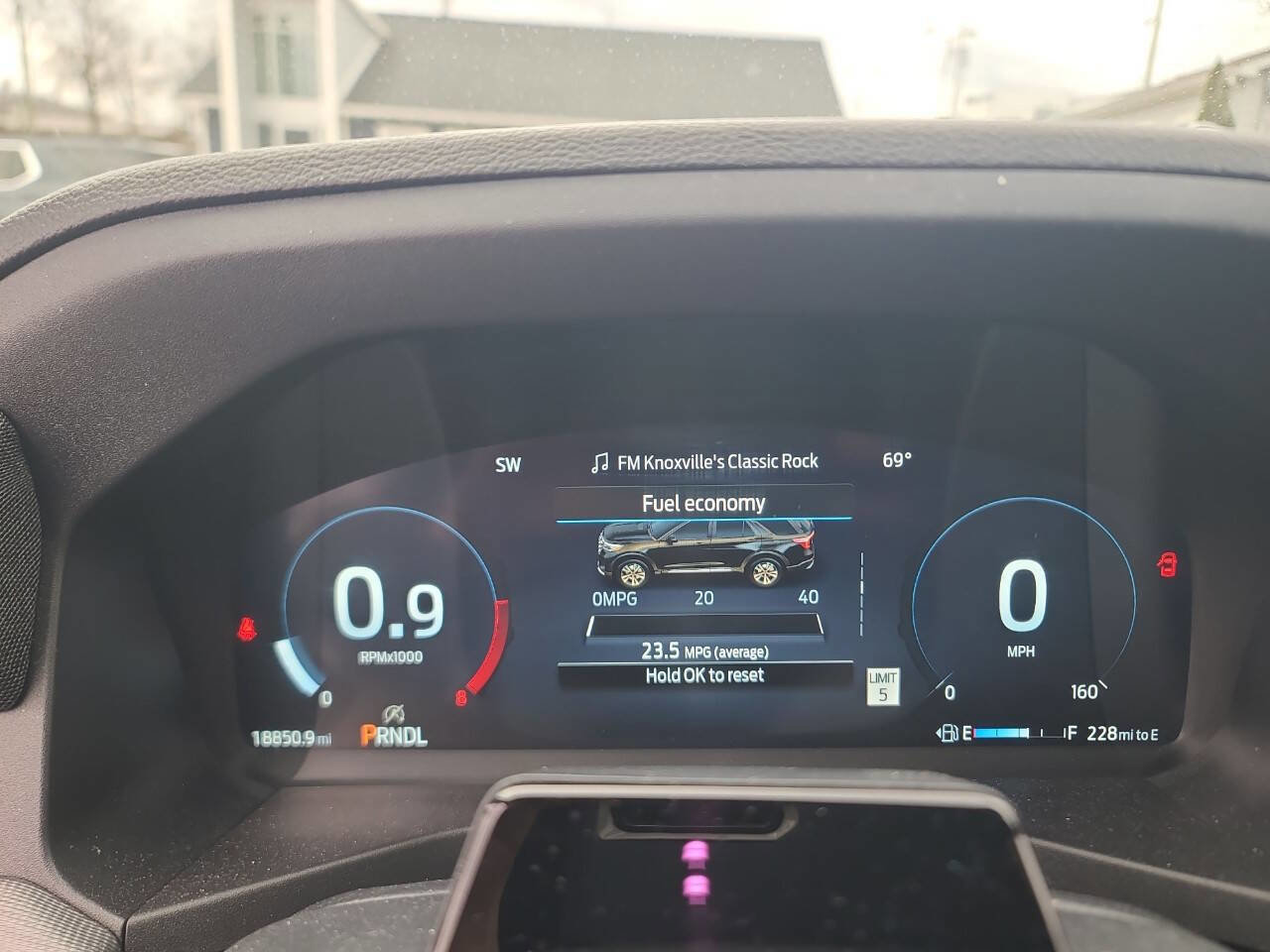 Used 2025 Ford Explorer ST-Line w/ ST-Line Street Pack image 14