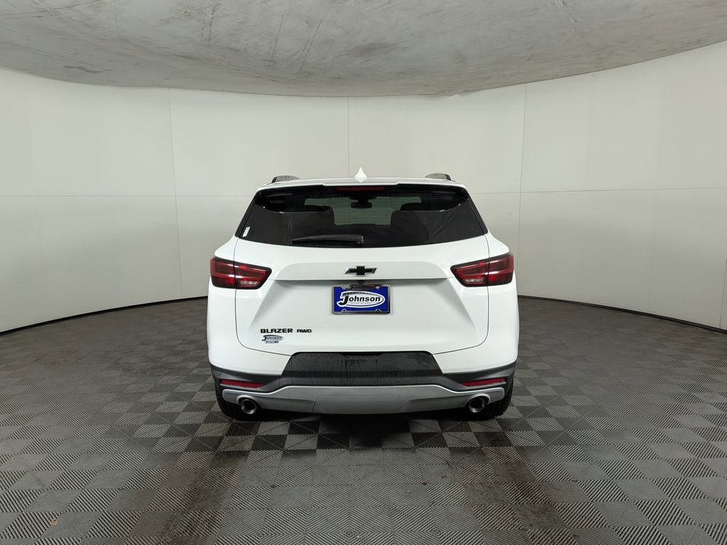 New 2026 Chevrolet Blazer LT w/ Midnight/Sport Edition AWD/4WD image 8