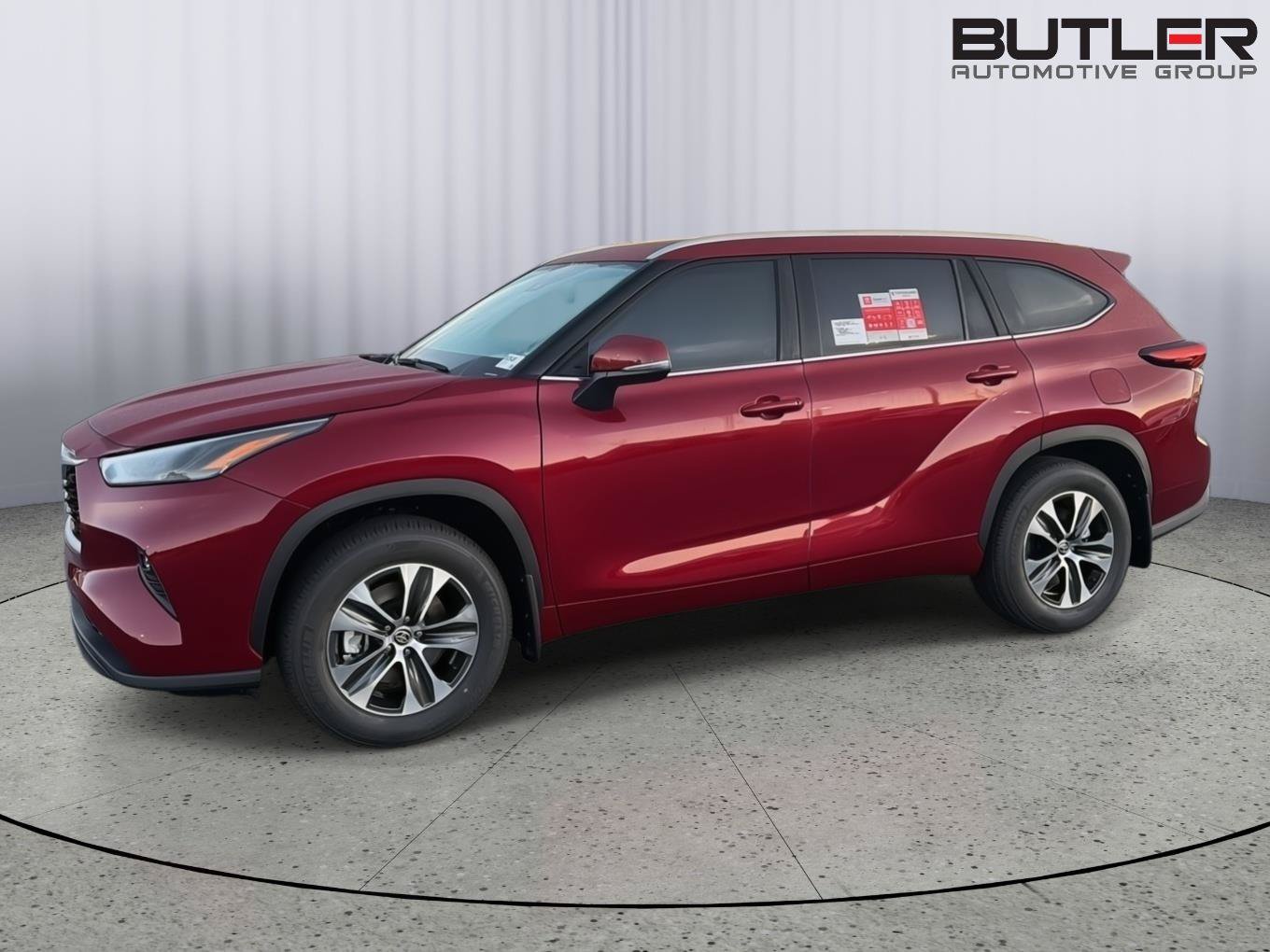 New 2026 Toyota Highlander XLE AWD/4WD image 3