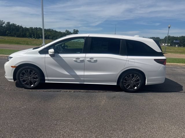 New 2026 Honda Odyssey Touring image 7