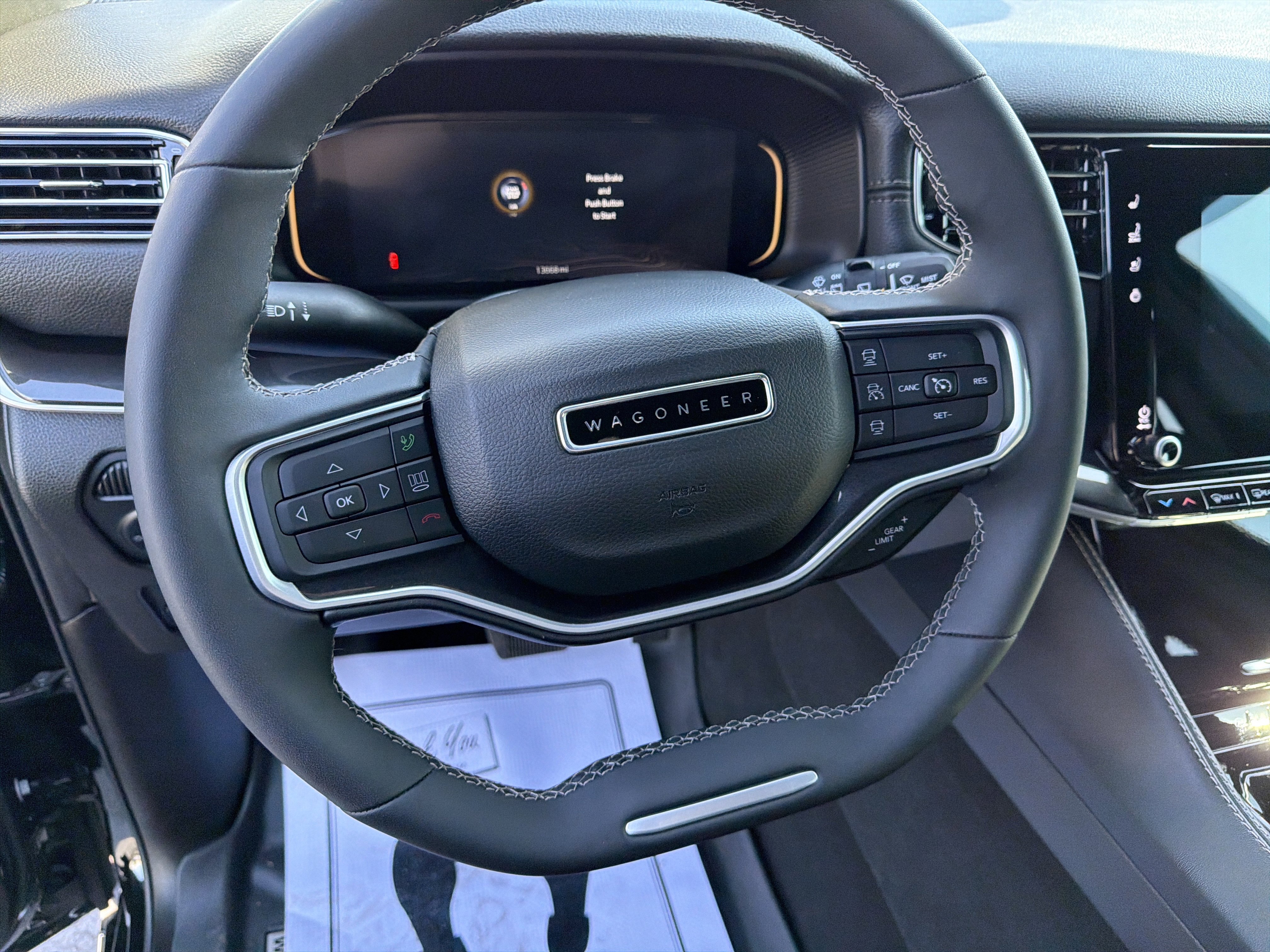 Used 2024 Jeep Wagoneer 4WD w/ Premium Group I image 25