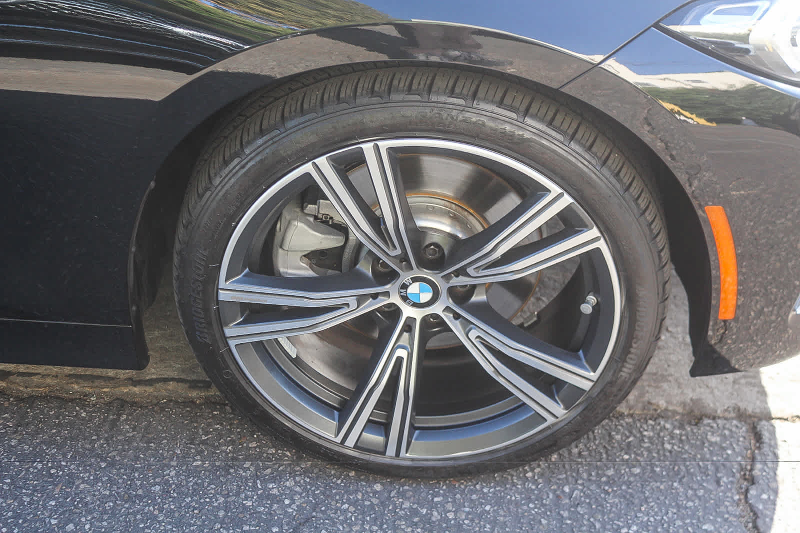 Used 2023 BMW 330i Sedan w/ Parking Assistance Package RWD image 15