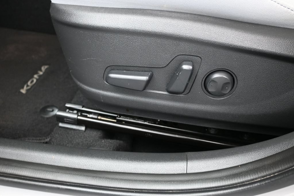 Used 2023 Hyundai Kona SEL w/ Cargo Package AWD/4WD image 10