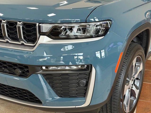New 2026 Jeep Grand Cherokee L Limited w/ Luxury Tech Group II AWD/4WD image 11