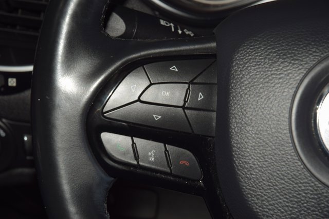 Used 2019 Jeep Cherokee Latitude Plus image 34