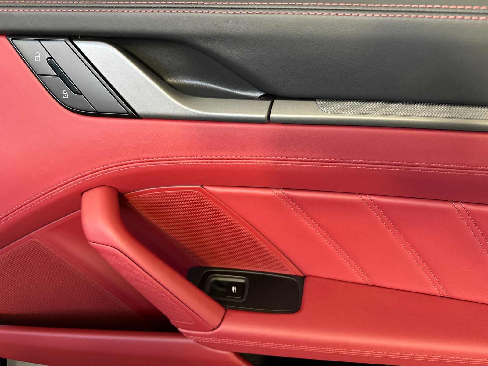 New 2026 Porsche 911 Carrera RWD image 15