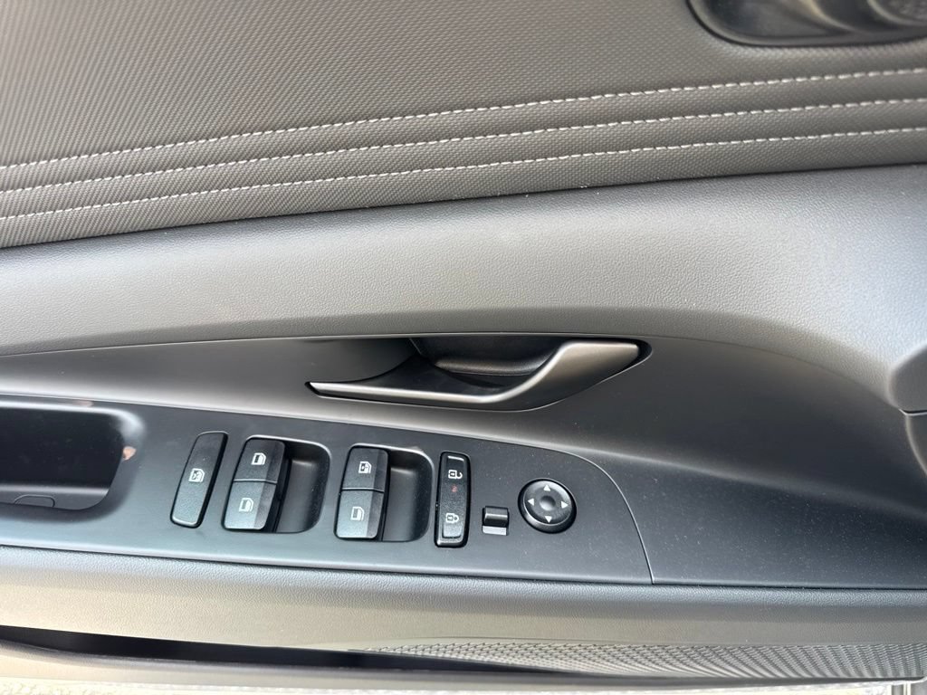New 2026 Hyundai Elantra Sport FWD image 9