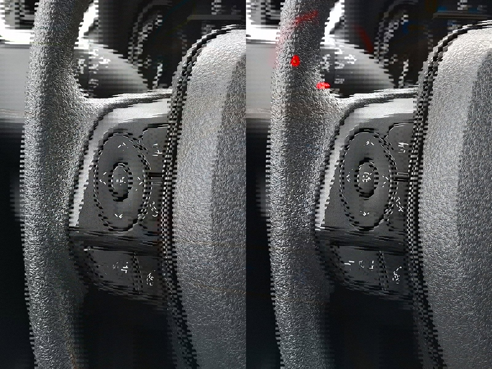 Used 2025 Toyota RAV4 XLE image 20