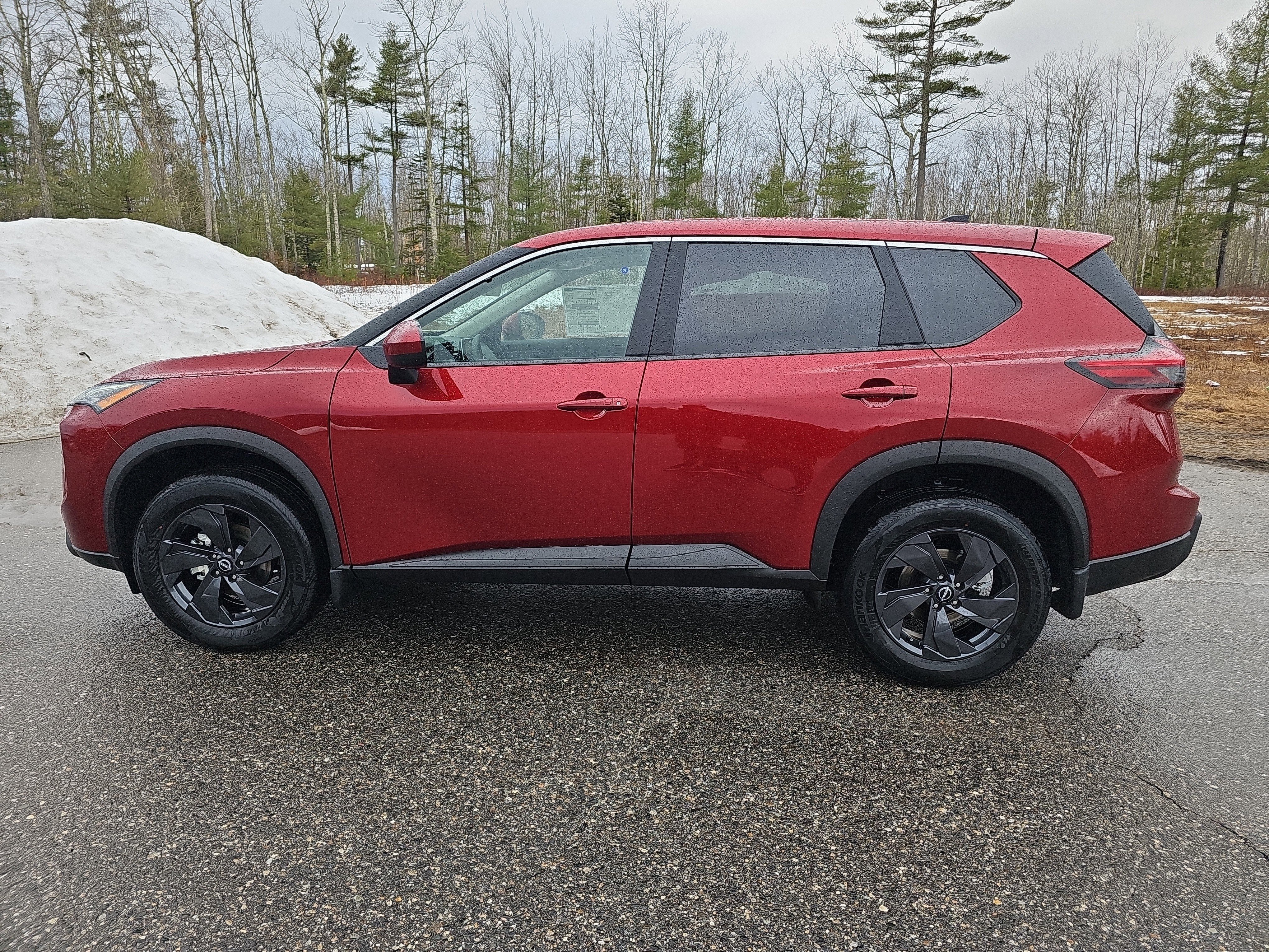 New 2026 Nissan Rogue SV w/ Cold Weather Package AWD/4WD image 2