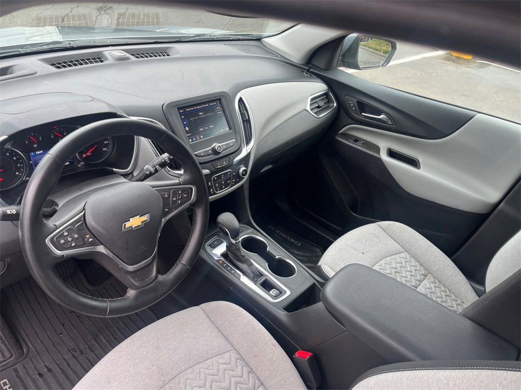 Used 2023 Chevrolet Equinox LT w/ Driver Convenience Package image 16