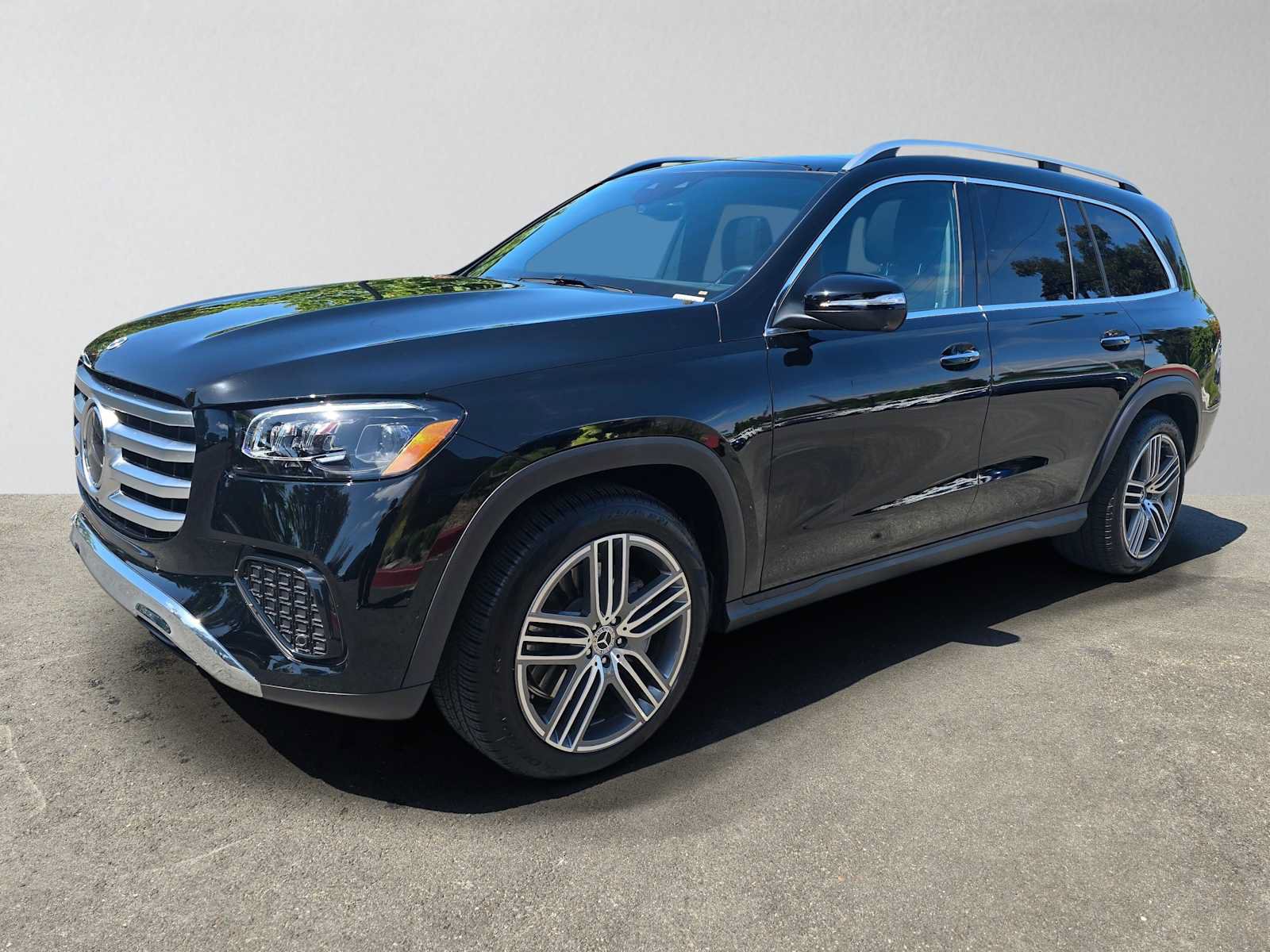 Used 2026 Mercedes-Benz GLS 450 4MATIC image 8