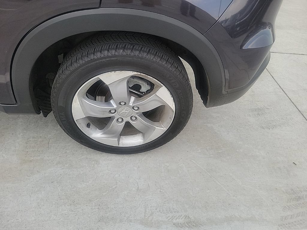 Used 2017 Honda HR-V LX image 10