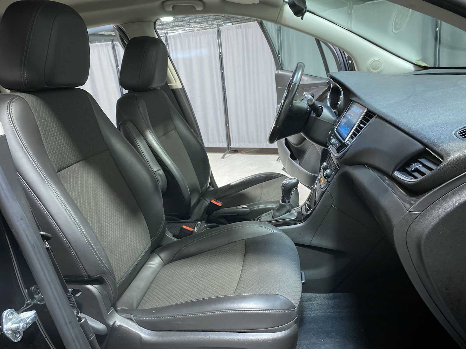 Used 2019 Buick Encore Preferred image 14