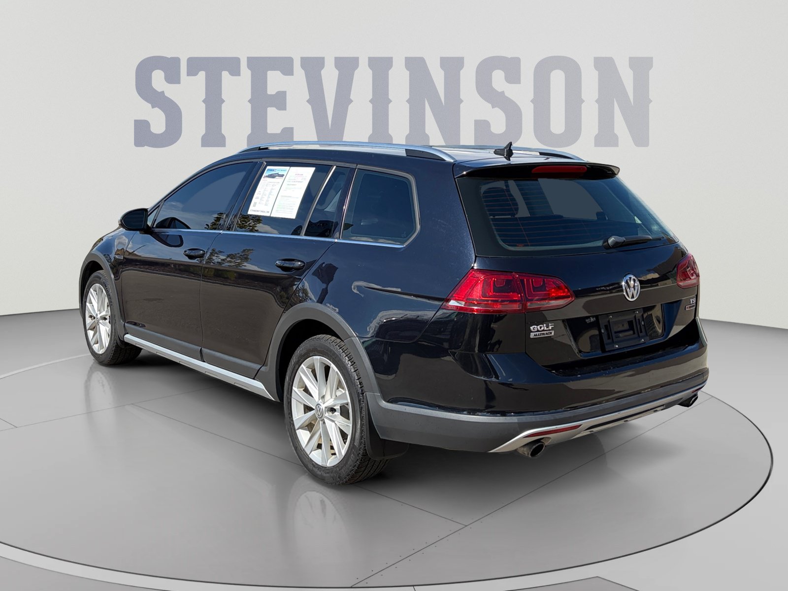 Used 2017 Volkswagen Golf Alltrack S AWD/4WD image 3